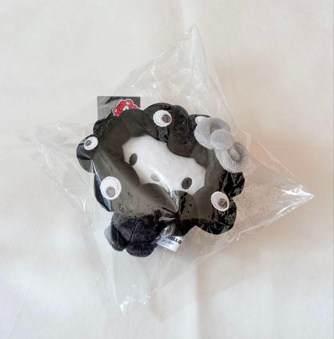 万博　サンリオ ミャクミャク ぬいぐるみ　黒　キティ　キーホルダー