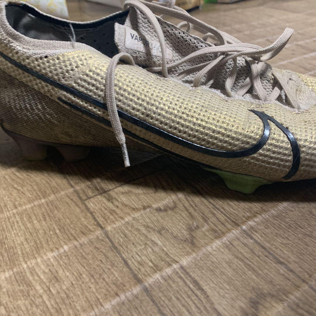 NIKE限定色