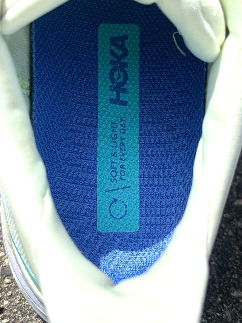 23.5 ホカオネオネ HOKA ONEONEクリフトン8 CLIFTON8