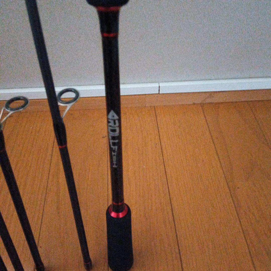 i*4様 カーボンファイバーロット 702M ルアーロッド 黒と赤