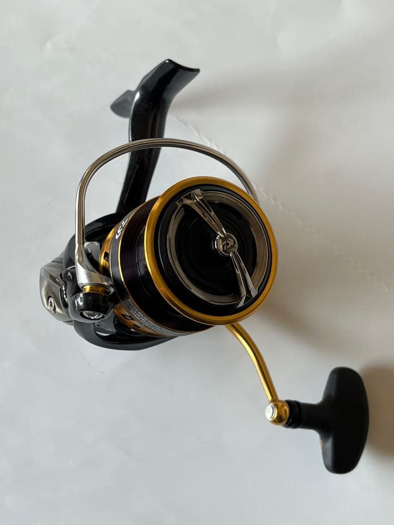 DAIWA スピニングリール　LEGALIS LT3000-CXH