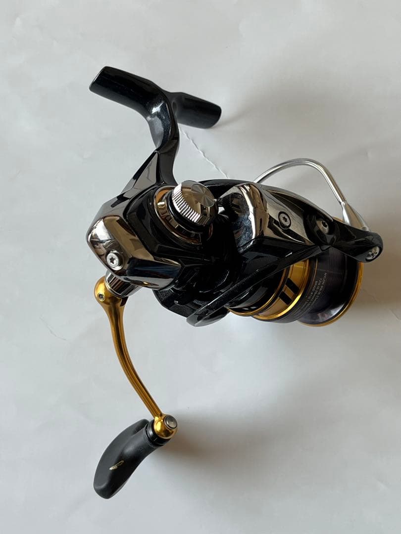 DAIWA スピニングリール　LEGALIS LT3000-CXH