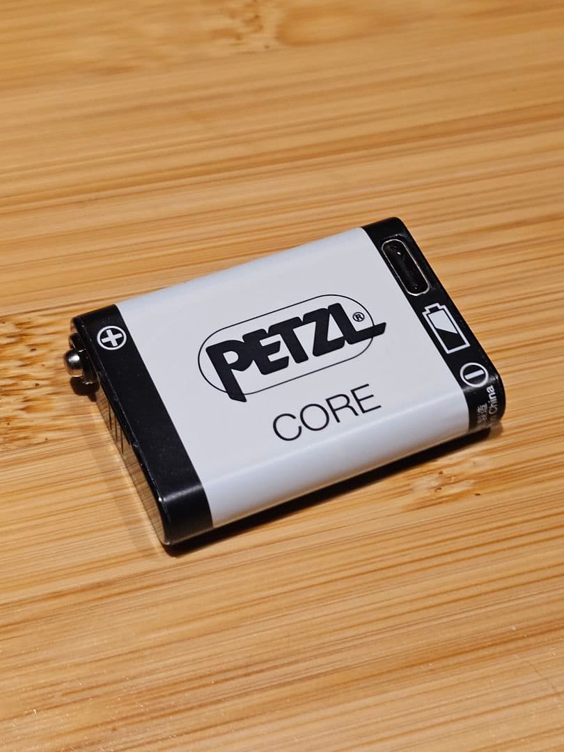 PETZL ヘッドランプ2個 + バッテリー2個 + ランタンケース