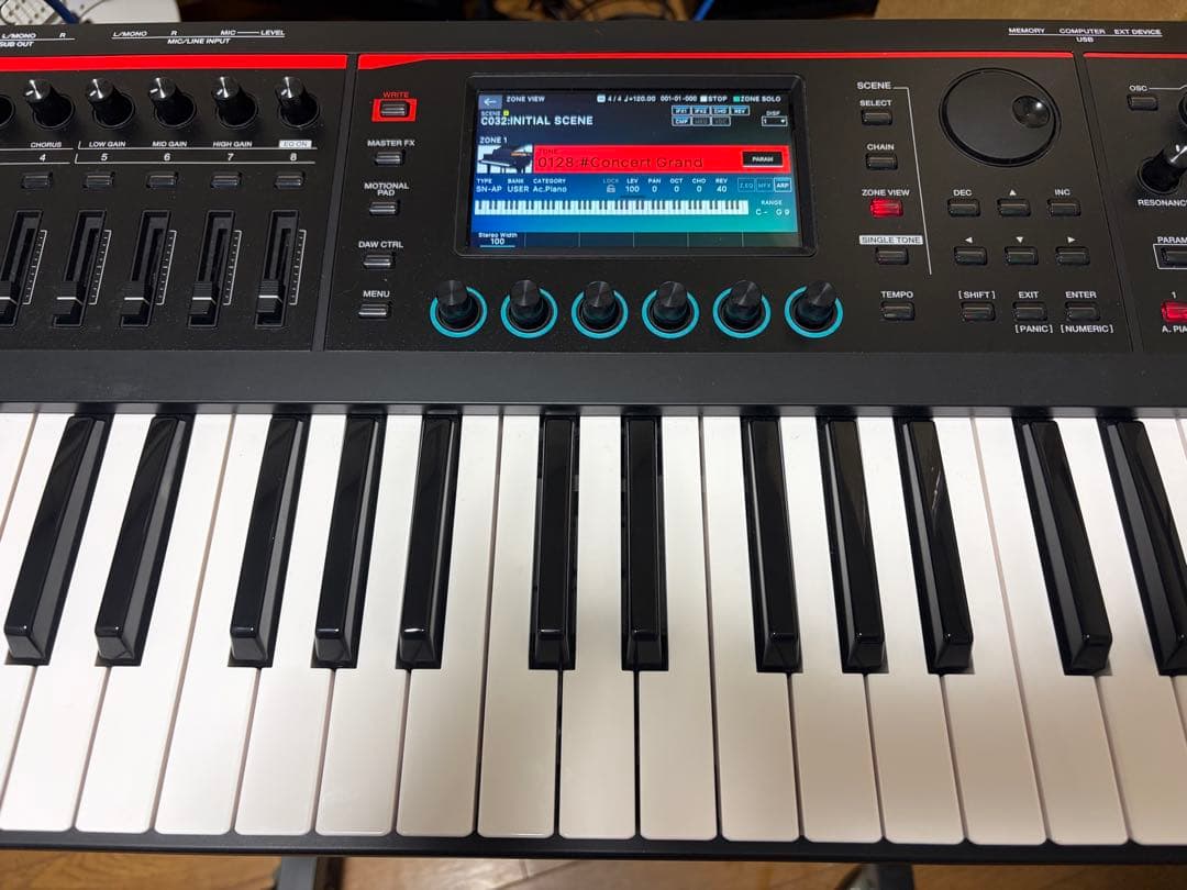 鍵盤楽器 Roland FANTOM 07