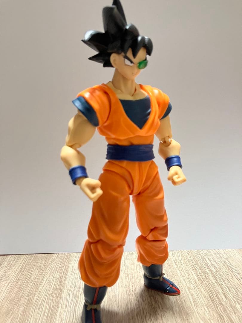 shfiguarts ドラゴンボール　ギニューチェンジ孫悟空