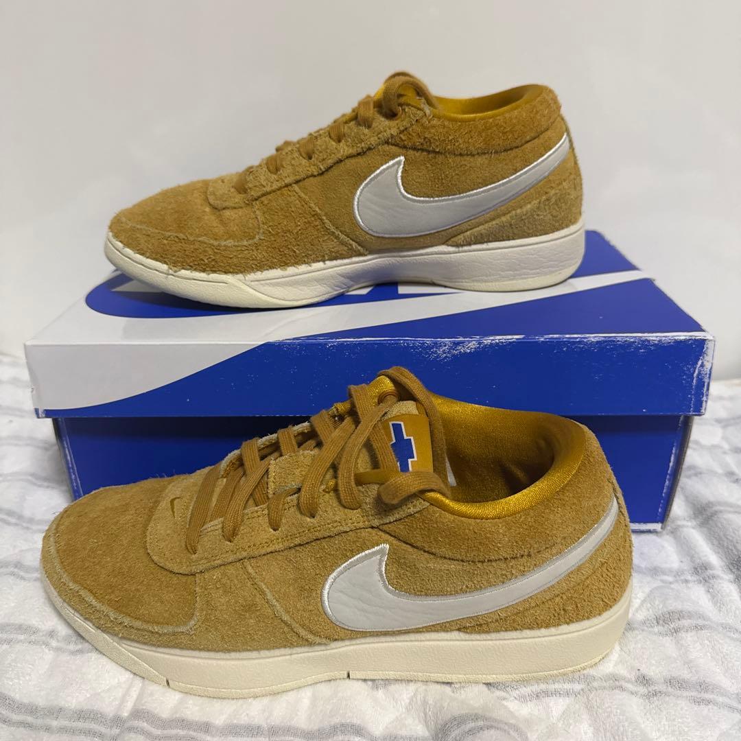 NIKE BOOK 1　ナイキ ブック1 海外限定book1 Gold Leaf