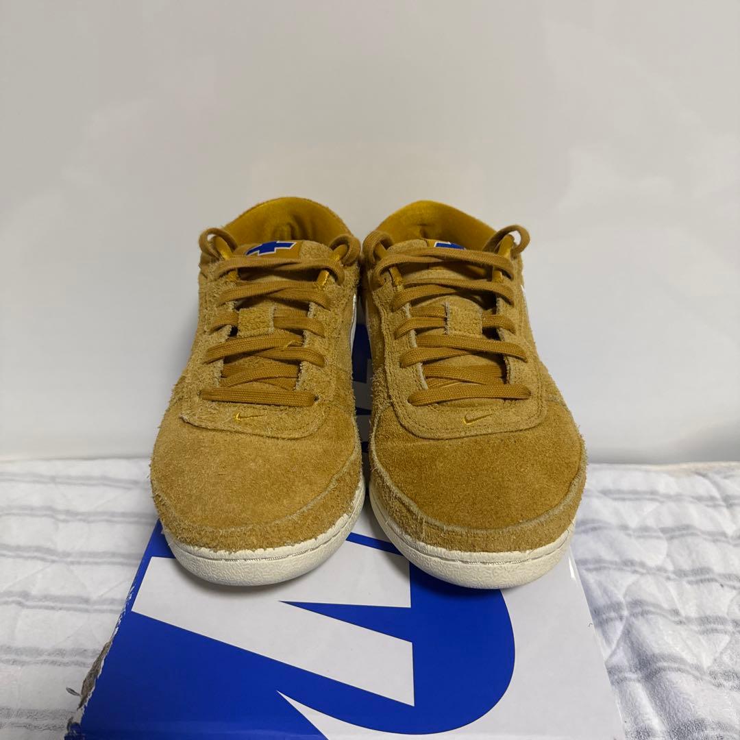NIKE BOOK 1　ナイキ ブック1 海外限定book1 Gold Leaf