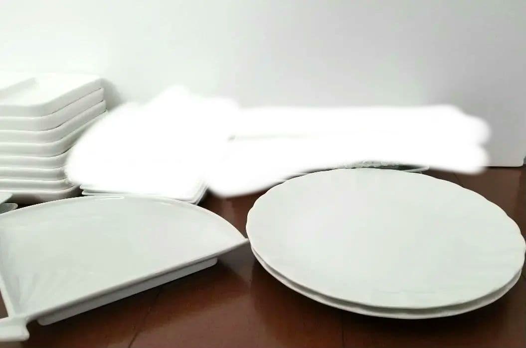合計13枚　珍しい形の白磁器　　白磁　プレート　皿　仕切り　カフェ　ランチ