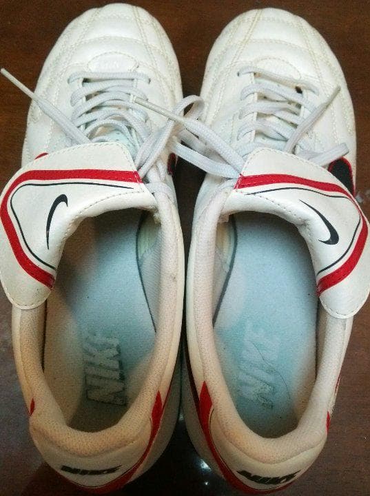 美品 NIKE TIEMPO サッカーシューズ 27.5cm