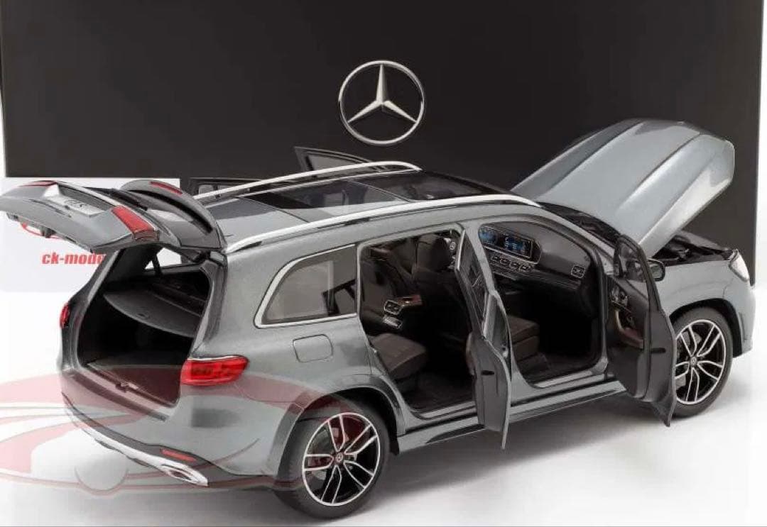 メルセデスAMG特注1/18 Mercedes-Benz GLS