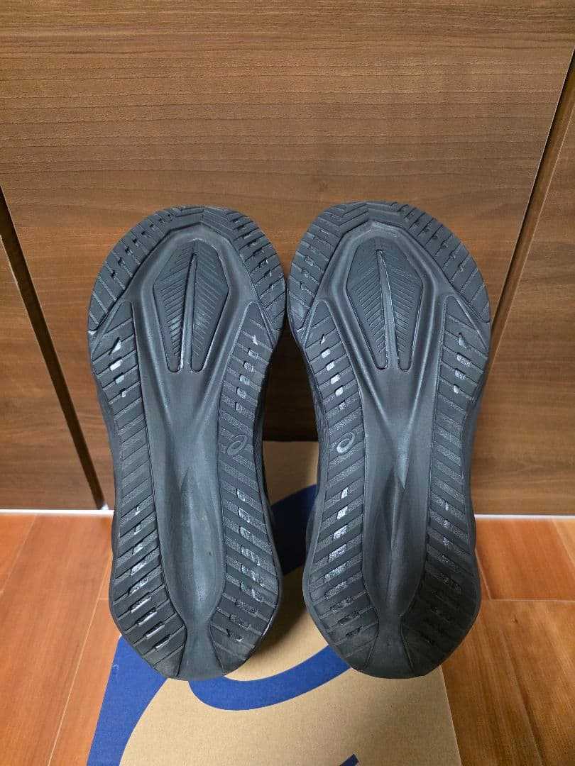 asics NOVABLAST 5 wide 27.5cm ブラック