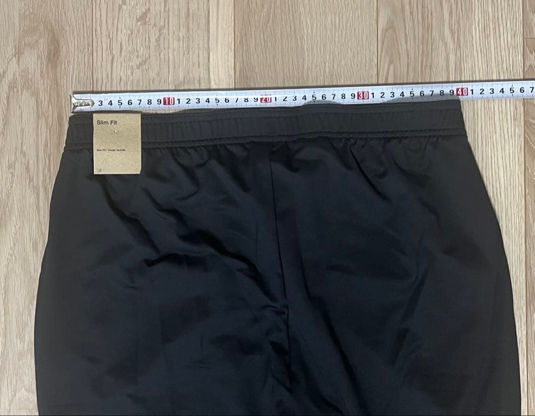 NIKE リバプール　トラックパンツ　トレーニングパンツ　ジャージ下　新品　L