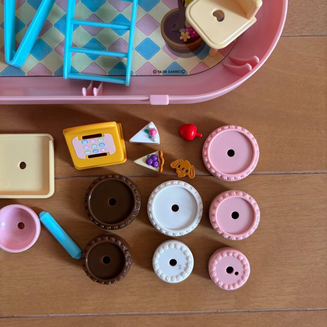 シュガーバニーズ ぽんぽんかさねてケーキのおみせ