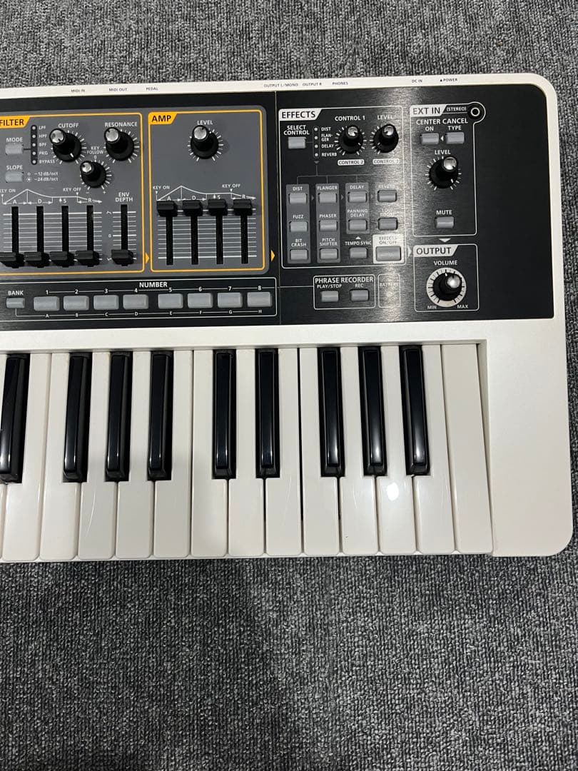 Roland GAIA SH-01 シンセサイザー