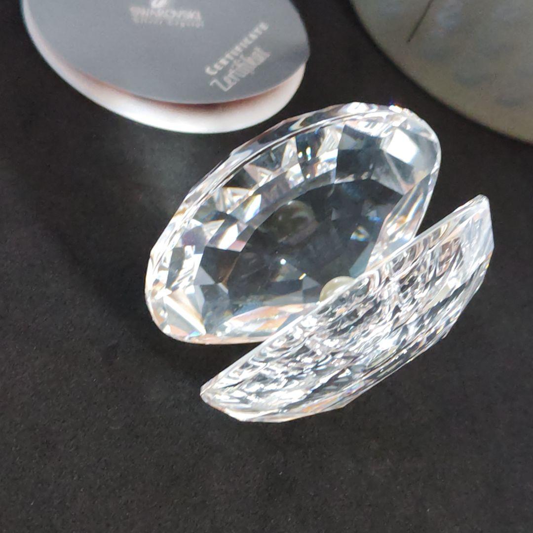スワロフスキー　「貝と真珠」（Shell With Pearl）