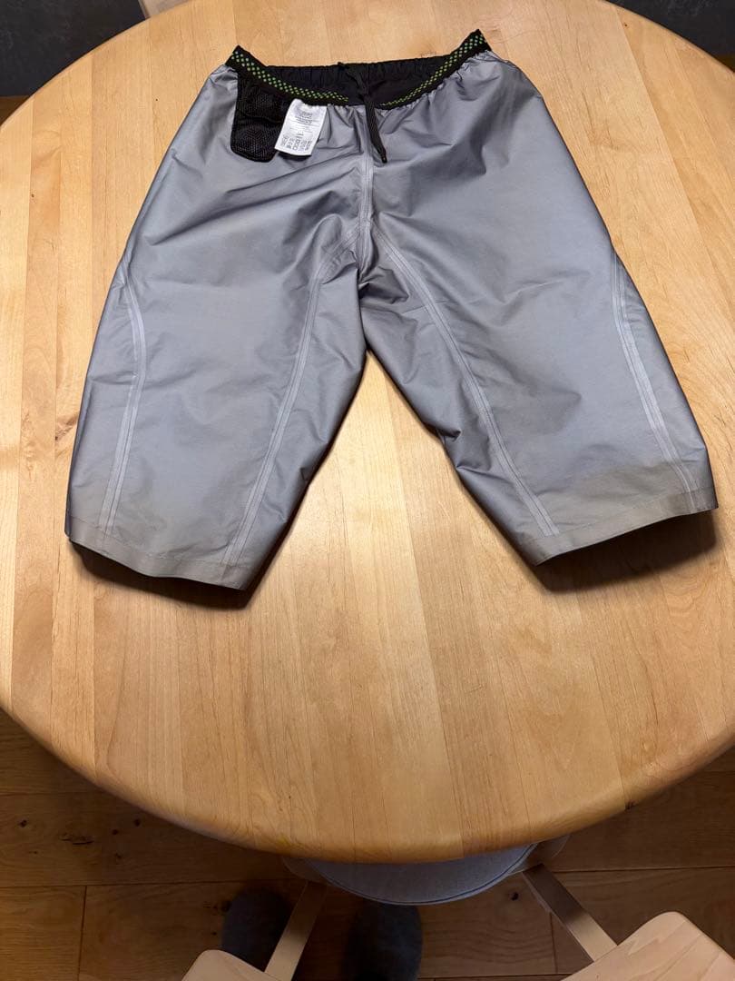 Gorewear GORE-TEX 防水ショートパンツ M 黒