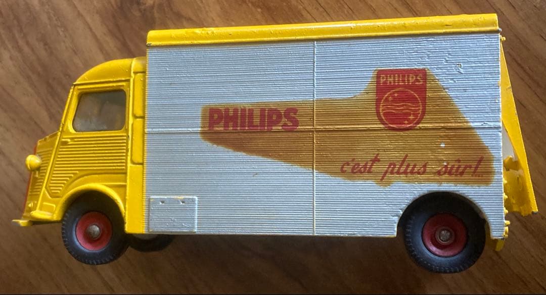 完全ジャンク品 dinky toys PHILIPS ミニカー