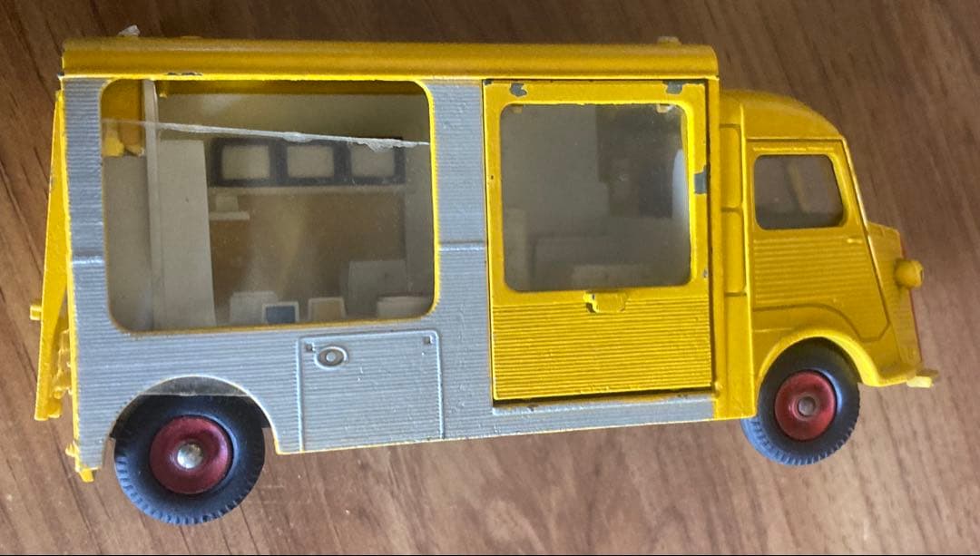完全ジャンク品 dinky toys PHILIPS ミニカー