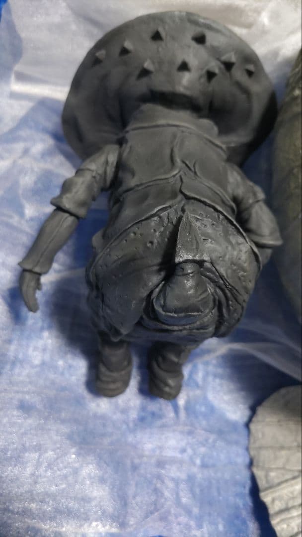 トイザらス限定　カネゴンの繭