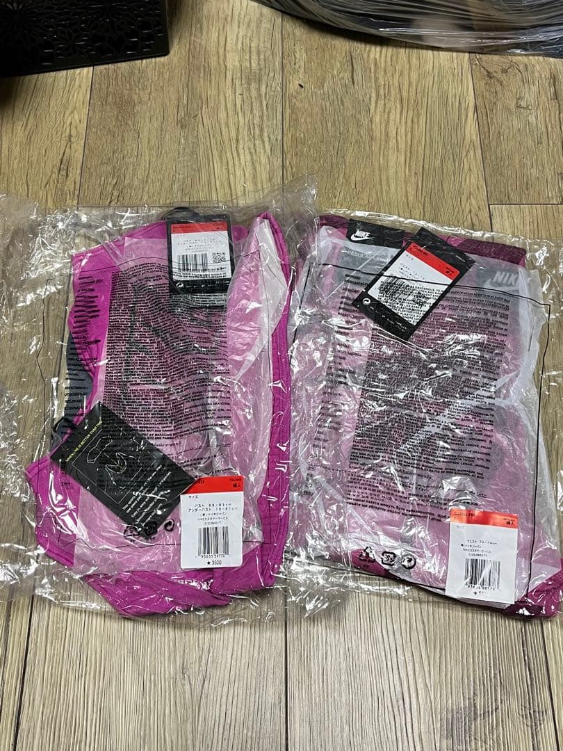 新品★NIKE ナイキ ブラトップ & レギンス 2点セット ロゴ ピンク L