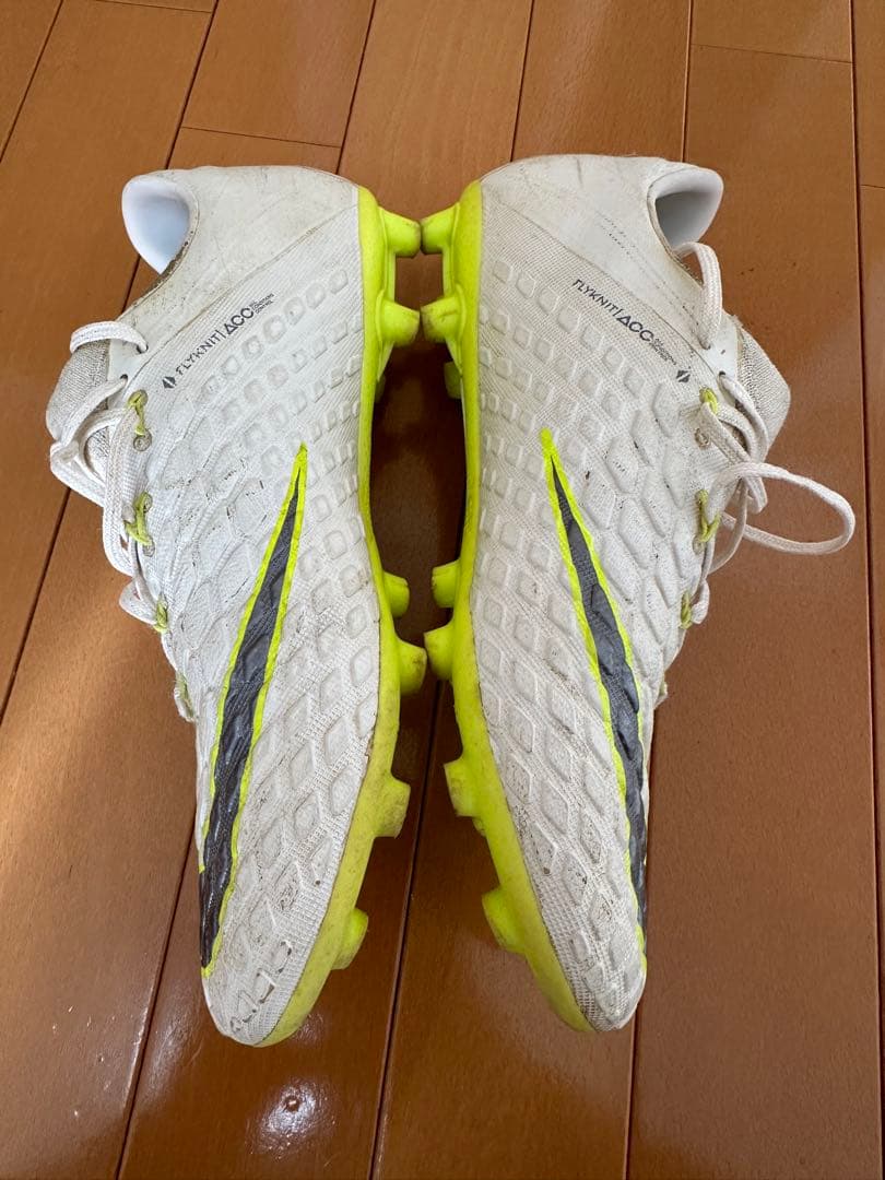 Nike Phantom ハイパーヴェノムサッカーシューズ