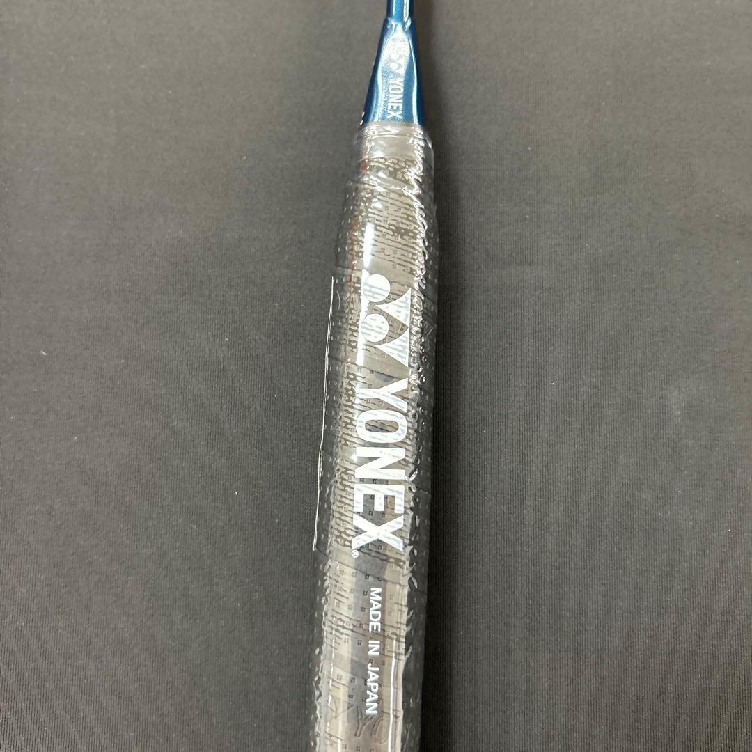 4ug6 ナノフレア800プロ　新品未使用　ヨネックス　バドミントン　ラケット