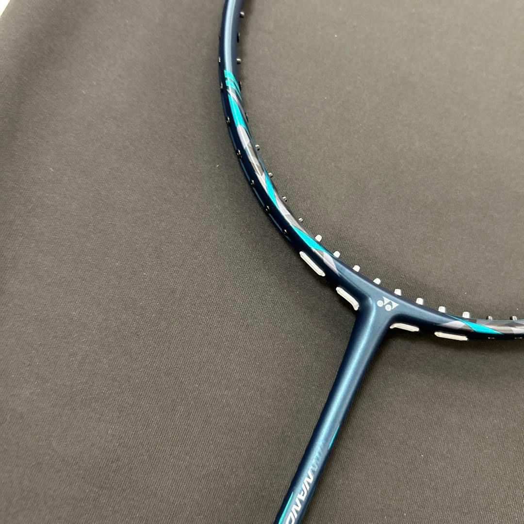 4ug6 ナノフレア800プロ　新品未使用　ヨネックス　バドミントン　ラケット