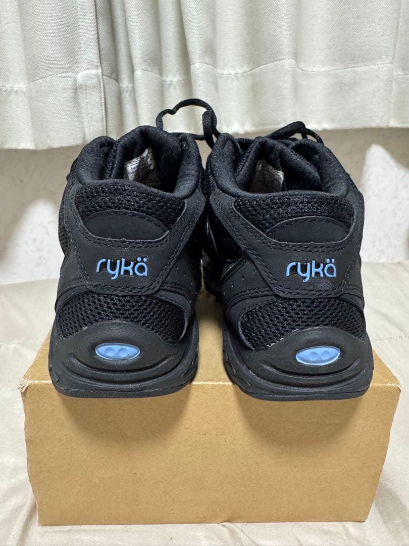 【極美品・希少モデル】Ryka ライカ スタジオフレックス ミッド