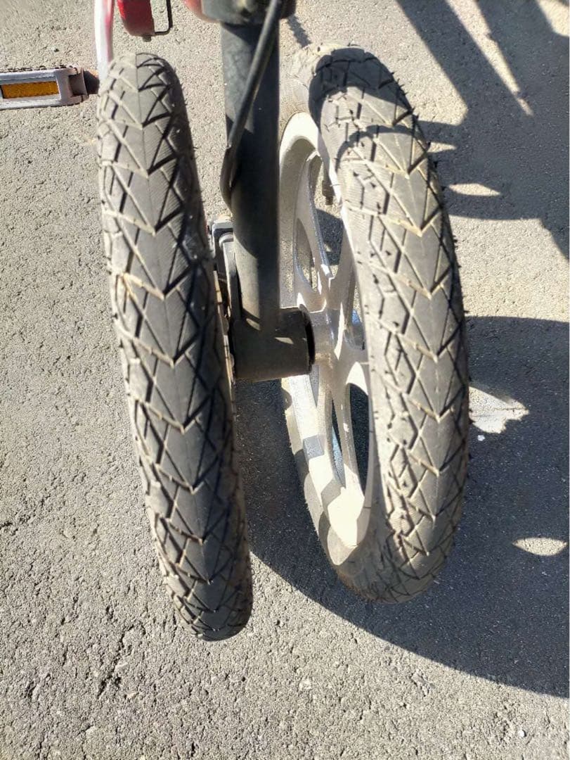 M*n様 東京池袋　四輪自転車 タイヤを交換ました