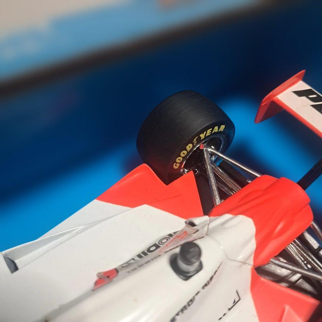 ミニチャンプス 1/18 ペンスキー メルセデス PC23