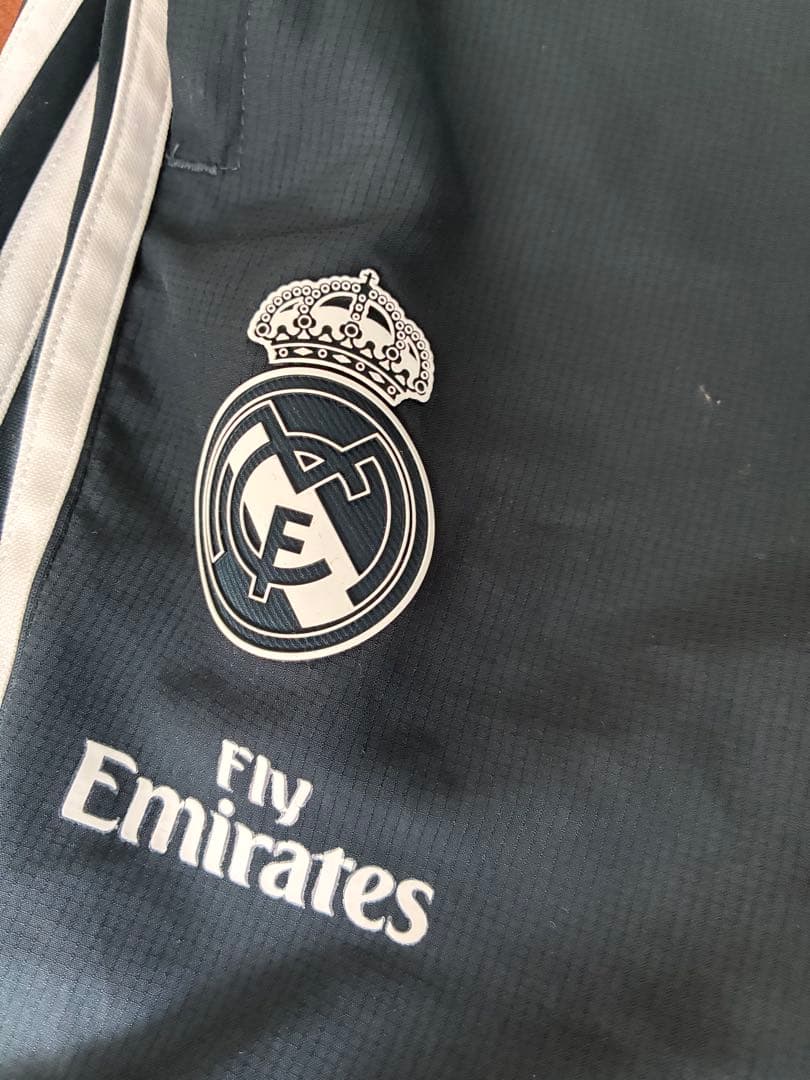 adidas Real Madrid ハイネックジャージ