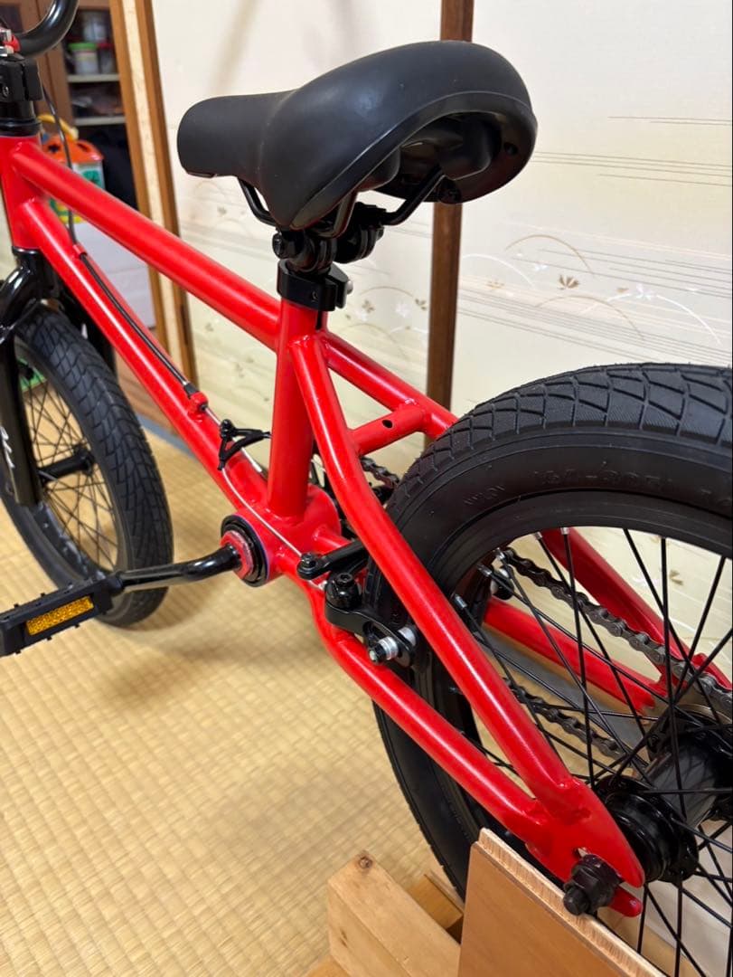 大阪市内引取限定　16インチBMX 未使用品