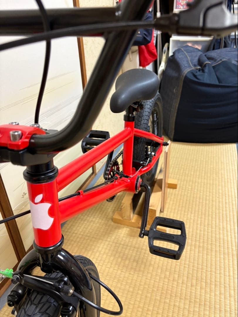 大阪市内引取限定　16インチBMX 未使用品