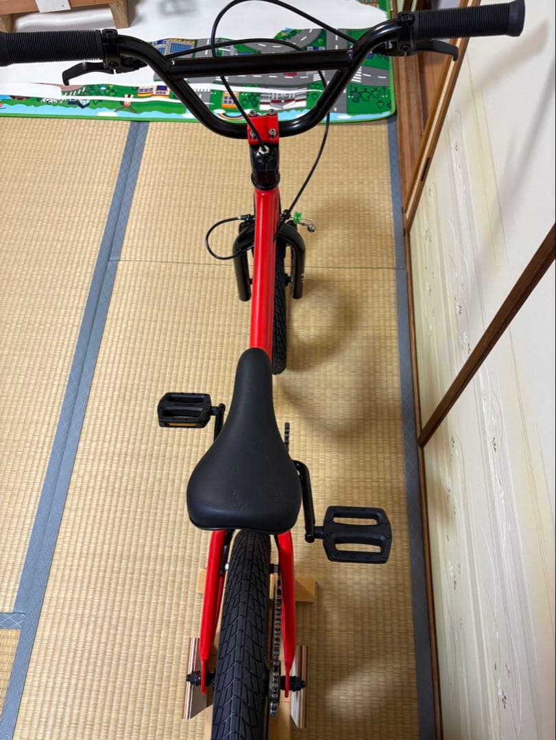 大阪市内引取限定　16インチBMX 未使用品