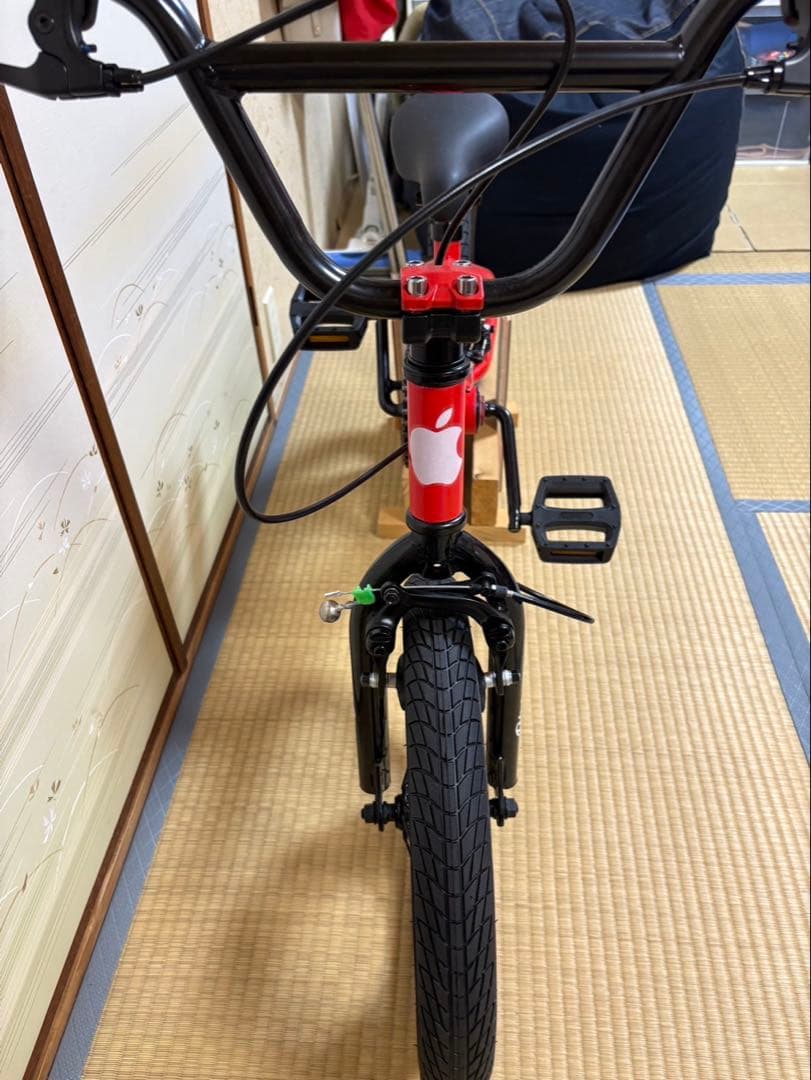 大阪市内引取限定　16インチBMX 未使用品