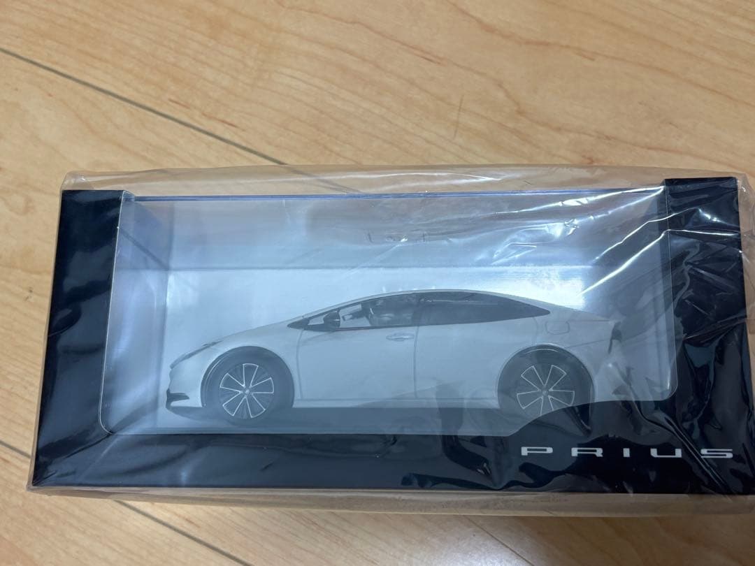 【未開封】非売品TOYOTAプリウス ミニカー 089 プラチナホワイト