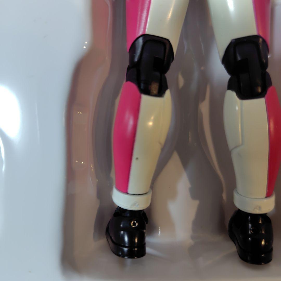 s.hフィギュアーツ真骨彫 仮面ライダー ディケイド