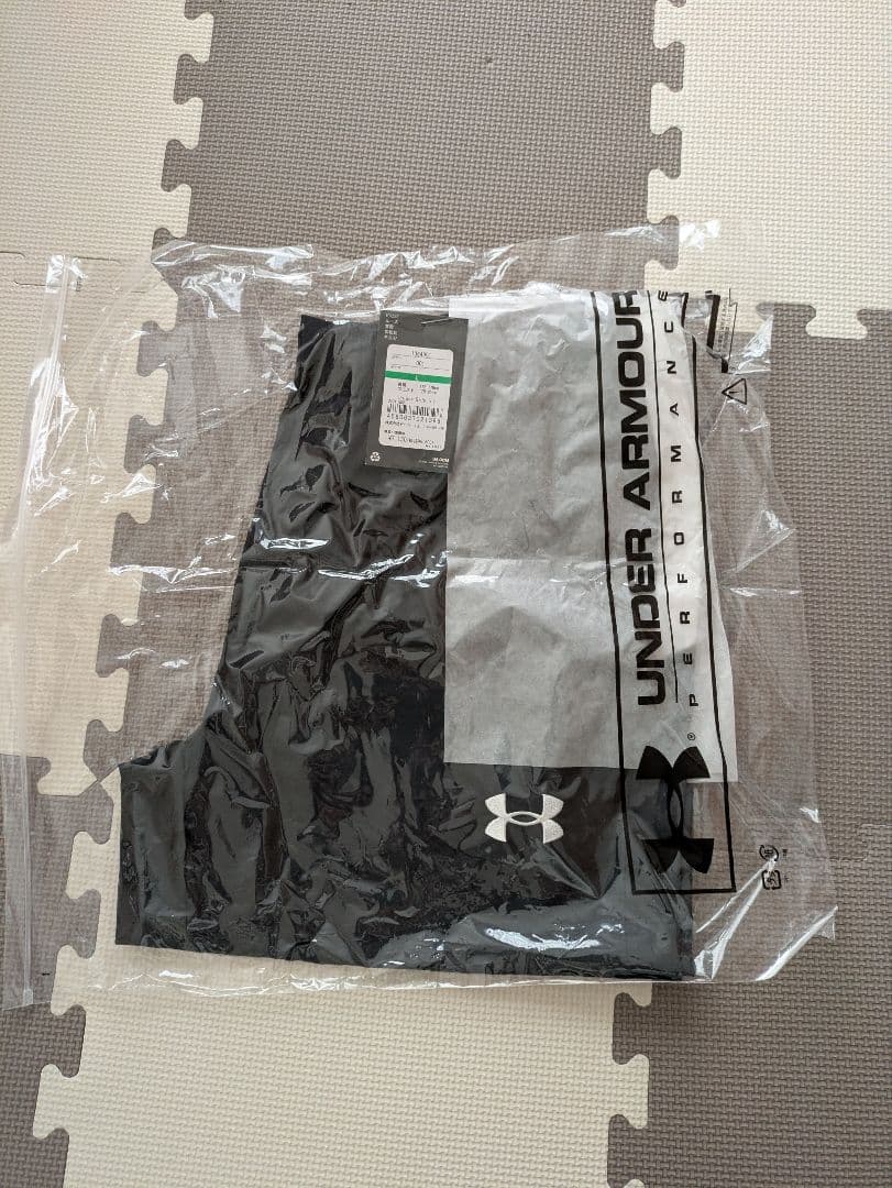 アンダーアーマー品番1354990・1364991