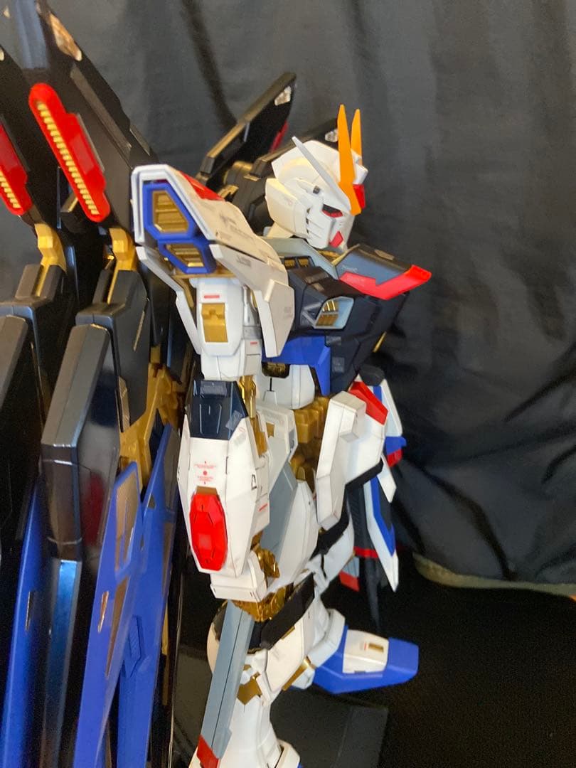 ガンプラ 完成品 PGストライクフリーダム
