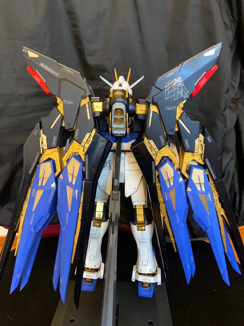 ガンプラ 完成品 PGストライクフリーダム