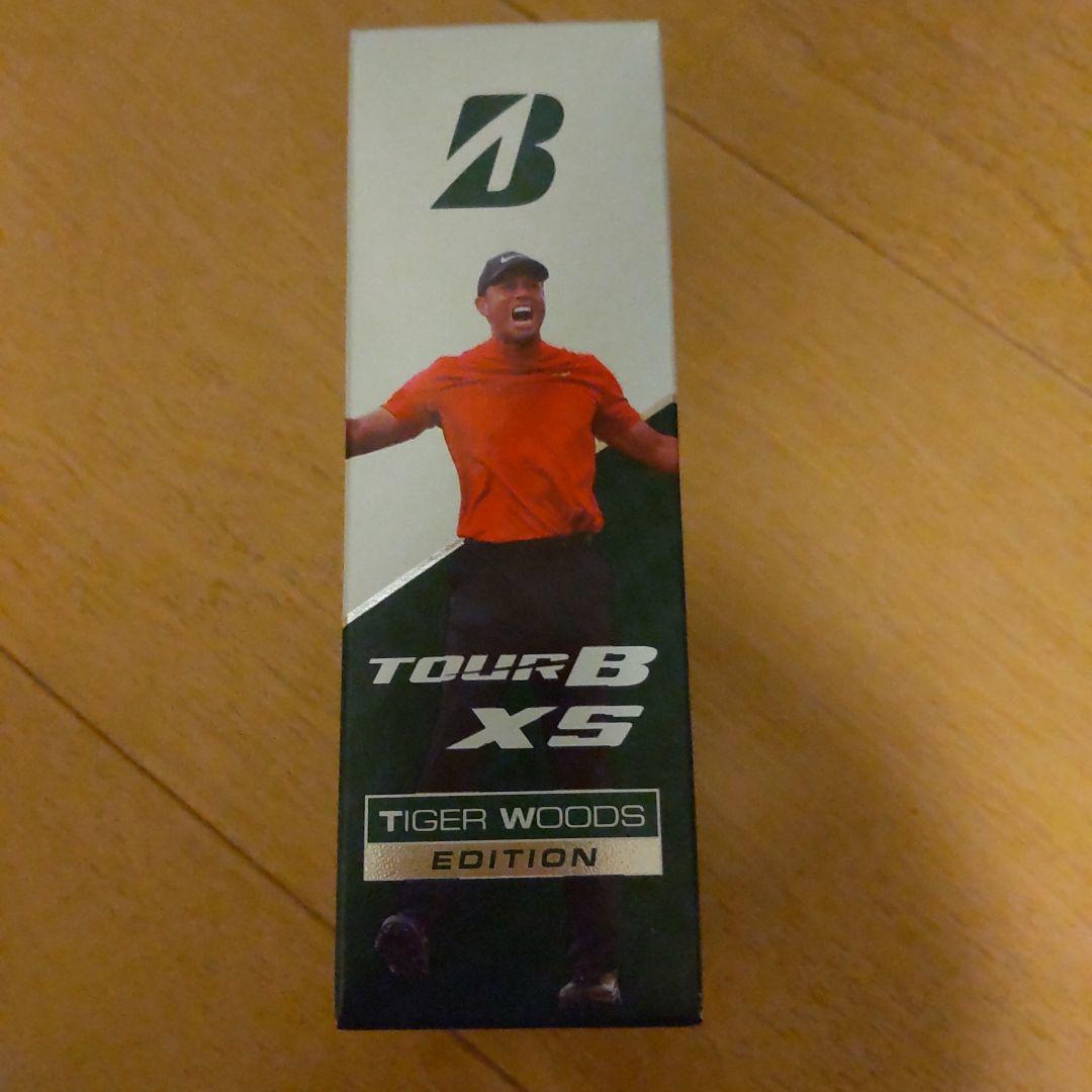 ブリヂストン TOUR B XS１ダース+タイガーウッズエディション 1スリーブ