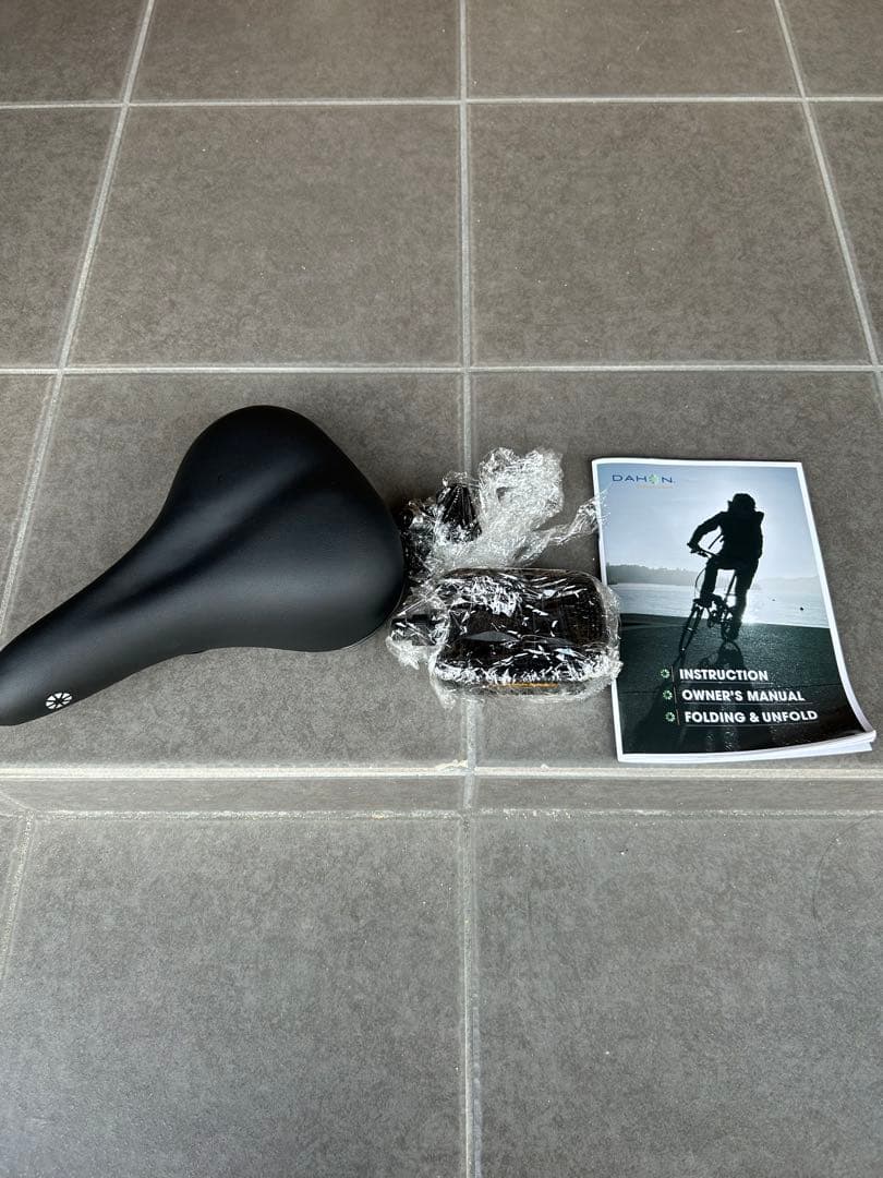 超美品　折りたたみ自転車 DAHON HIT シート　ペダル　新品未使用ブラック