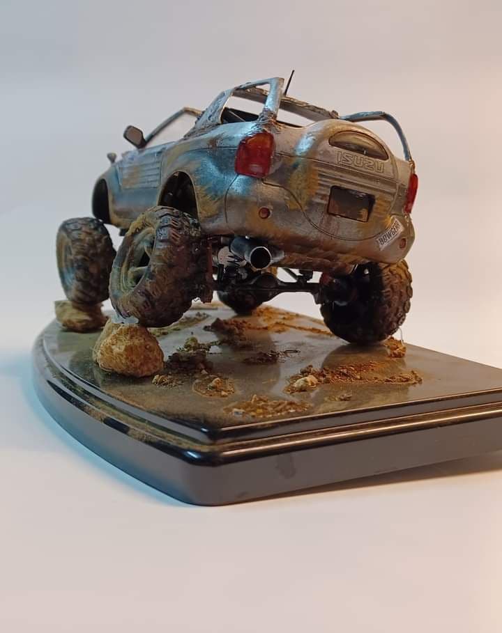 【大幅値下げ】ISUZUVehiCROSSプラモ完成品1/24 タルガトップ仕様