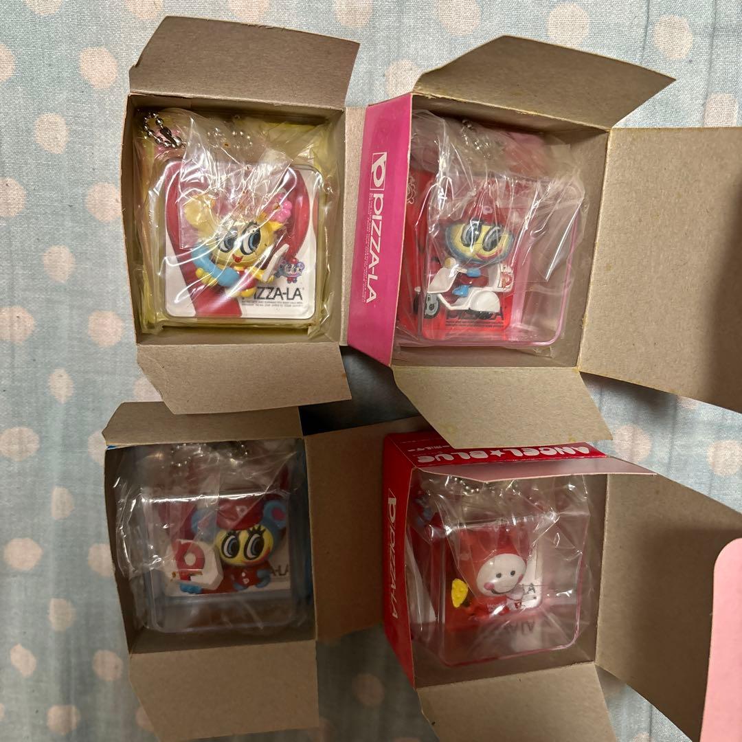 ピザーラエンジェルブルー4種類セット【カップ、キーホルダー】