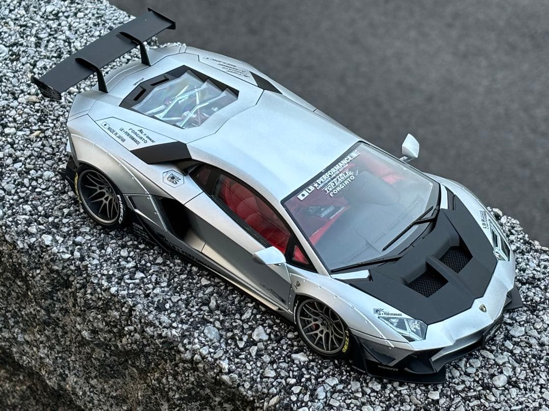 Lamborghini Aventador LB-works 1/24 アオシマ