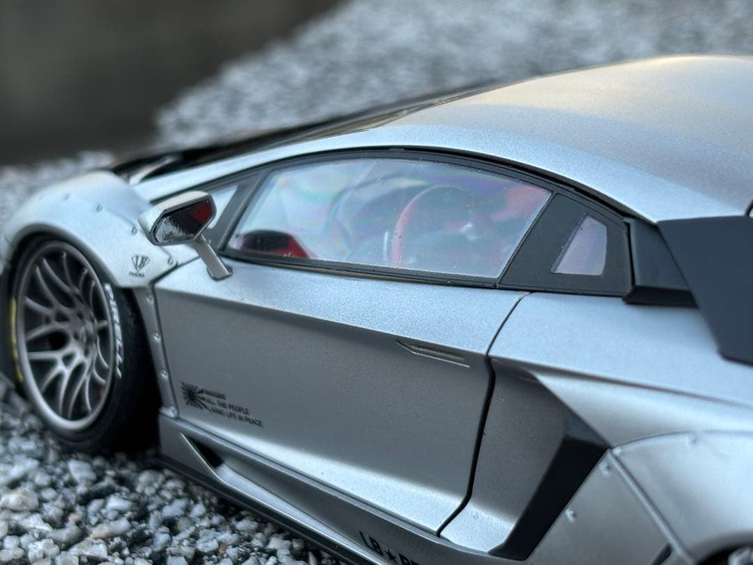Lamborghini Aventador LB-works 1/24 アオシマ