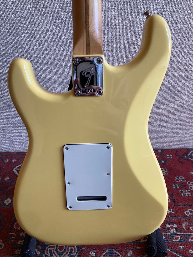 ギター Fender Mexico Stratocaster buttercream