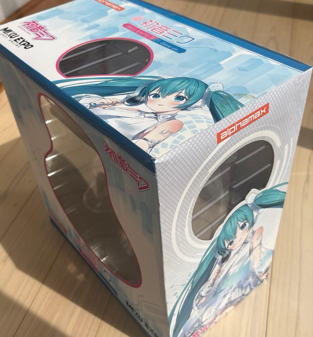送料込み　初音ミク スタチュー MIKU EXPO フィギュア