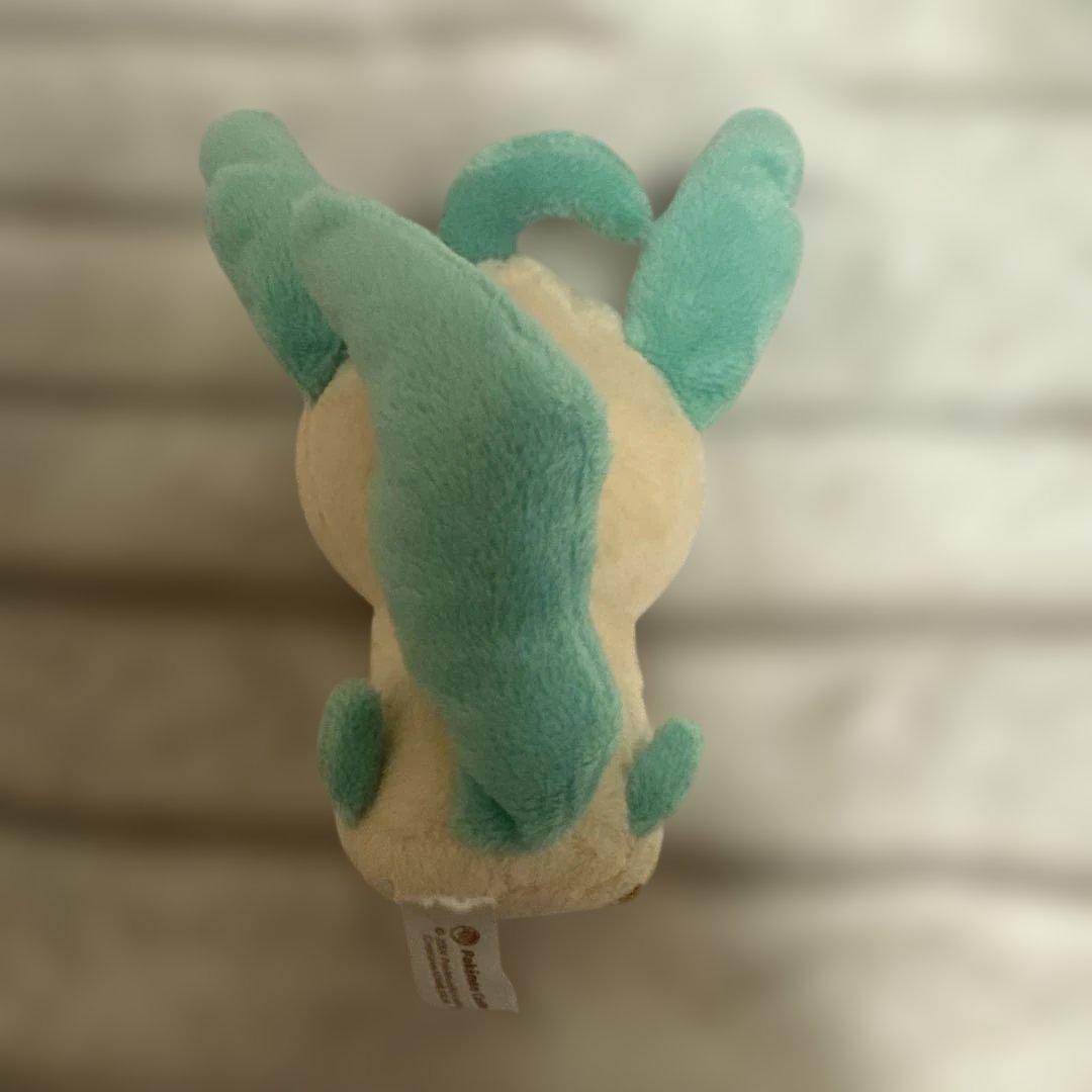 ポケモンセンター　リーフィア　ぬいぐるみ　ポケドール