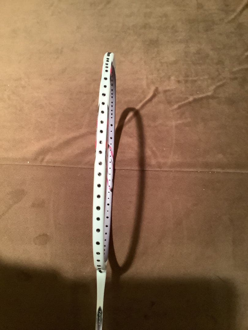 更に本日限定セール！ほぼ新品！廃盤品！ヨネックス　アストロクス66 4UG6